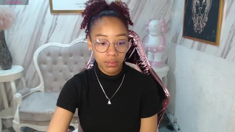 Snapshot of violeth_b chatting on 01/17/25, 12:42 violeth_b online show from 01/17/25, 12:42
