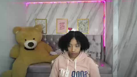 Snapshot of violeth_b chatting on 09/19/25, 12:50 violeth_b online show from 09/19/25, 12:50