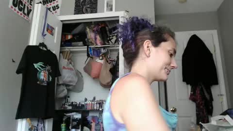 Violet Hooper online show from 09/18/25, 03:14