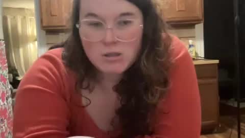 Snapshot of violetlyhappy chatting on 11/14/25, 10:29 violetlyhappy online show from 11/14/25, 10:29