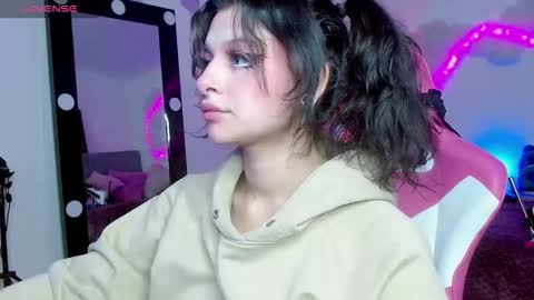   online show from 10/23/25, 08:18