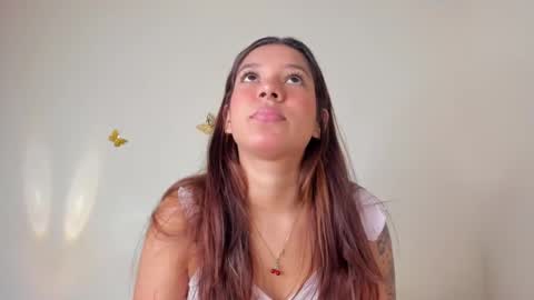 violett_24_ online show from 10/16/25, 12:00