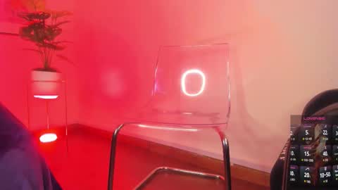 Snapshot of violett__sinclair1 chatting on 11/04/25, 12:04 Violett online show from 11/04/25, 12:04