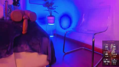 Snapshot of violett__sinclair1 chatting on 11/05/25, 12:05 Violett online show from 11/05/25, 12:05