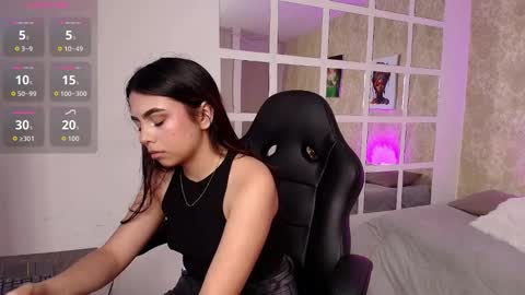 VIOLETTE online show from 11/04/25, 07:13