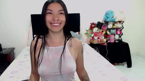 Snapshot of violett_flowers chatting on 02/02/25, 07:14 violeta online show from 02/02/25, 07:14