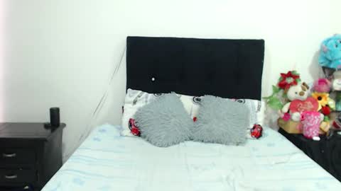 Snapshot of violett_flowers chatting on 02/06/25, 06:46 violeta online show from 02/06/25, 06:46