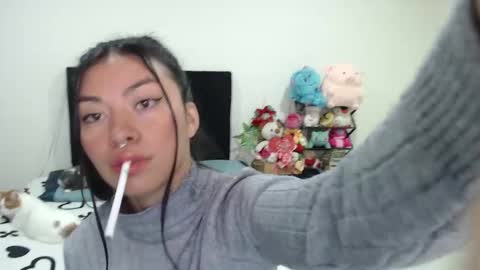 Snapshot of violett_flowers chatting on 02/12/25, 07:45 violeta online show from 02/12/25, 07:45