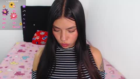 Snapshot of violett_flowers chatting on 09/12/25, 04:12 violeta online show from 09/12/25, 04:12