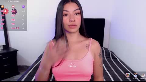 Snapshot of violett_flowers chatting on 09/25/25, 07:06 violeta online show from 09/25/25, 07:06