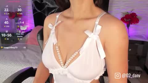 Snapshot of violetta_danvers chatting on 10/21/25, 11:33 Violetta online show from 10/21/25, 11:33