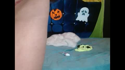 violetta_dreams online show from 10/30/25, 09:26