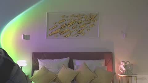 violetta_finch online show from 10/15/25, 09:20