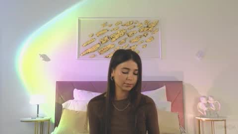 violetta_finch online show from 11/10/25, 10:14