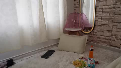 Snapshot of violetta_maki chatting on 09/26/25, 05:39 violetta_maki online show from 09/26/25, 05:39