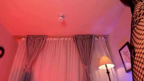 Violetta nur online show from 10/10/25, 12:53