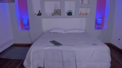 ViolettaBaker online show from 09/18/25, 07:38