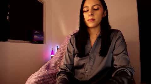 Violetta....Follow me in Twitter... online show from 10/12/25, 05:28