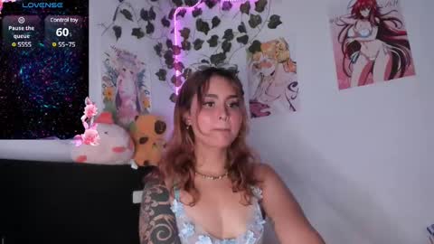 Snapshot of violetteramirez01 chatting on 01/03/25, 07:50 Violette online show from 01/03/25, 07:50