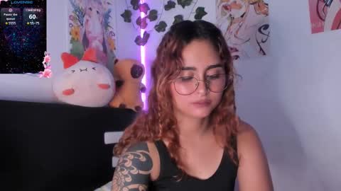Snapshot of violetteramirez01 chatting on 01/14/25, 09:51 Violette online show from 01/14/25, 09:51