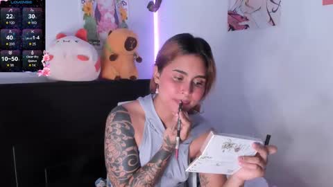 Snapshot of violetteramirez01 chatting on 01/19/25, 04:25 Violette online show from 01/19/25, 04:25