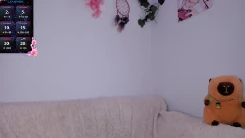 Snapshot of violetteramirez01 chatting on 03/07/25, 10:10 Violette online show from 03/07/25, 10:10