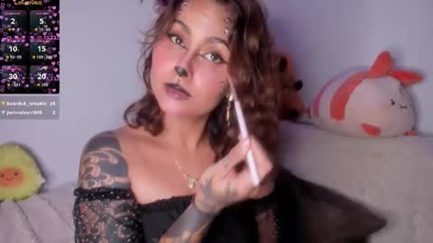 Snapshot of violetteramirez01 chatting on 10/28/25, 01:53 Violette online show from 10/28/25, 01:53