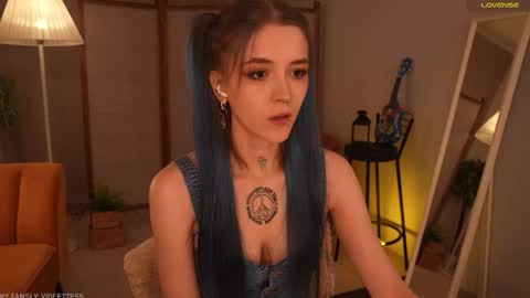 violettessa online show from 10/22/25, 11:54