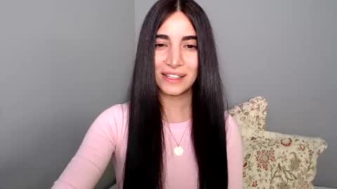 Snapshot of viorett chatting on 11/15/25, 12:13 viorett online show from 11/15/25, 12:13