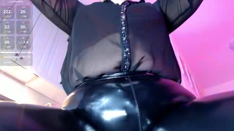 Snapshot of vip_juicy chatting on 01/05/25, 11:59 VelvettTime online show from 01/05/25, 11:59