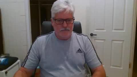 viper654321 online show from 10/18/25, 07:42