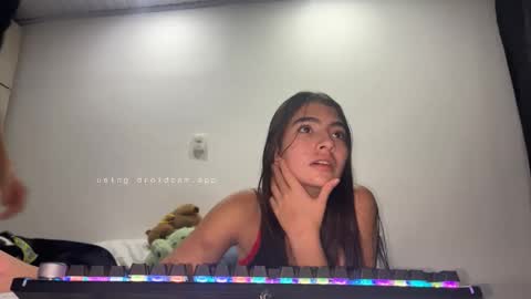 Snapshot of vipx2 chatting on 10/14/25, 04:35 vipx2 online show from 10/14/25, 04:35