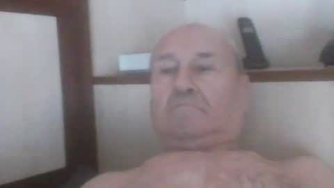 Snapshot of virgomandel chatting on 10/19/25, 07:42 virgomandel online show from 10/19/25, 07:42