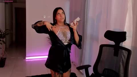 Lu online show from 11/18/25, 10:36