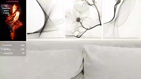 Snapshot of vita_flowen chatting on 01/08/25, 11:43 Vita online show from 01/08/25, 11:43