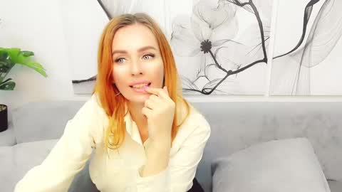 Snapshot of vita_flowen chatting on 02/04/25, 12:44 Vita online show from 02/04/25, 12:44