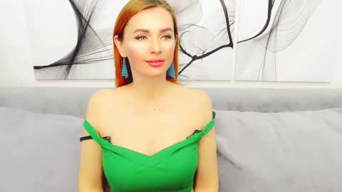 Snapshot of vita_flowen chatting on 02/25/25, 05:30 Vita online show from 02/25/25, 05:30