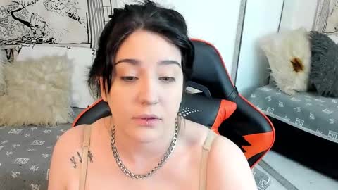 Snapshot of vitaxviper chatting on 10/07/25, 11:13 Vit a Viper online show from 10/07/25, 11:13