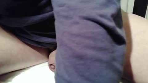 Snapshot of vitel2000 chatting on 11/12/25, 09:03 Marie online show from 11/12/25, 09:03