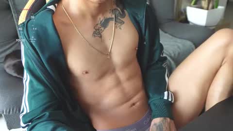 VITO BENZ online show from 11/08/25, 02:50