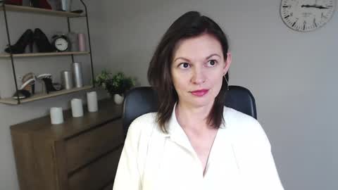 Snapshot of vivian_dream chatting on 02/03/25, 06:56 Vivian online show from 02/03/25, 06:56