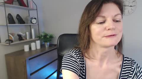 Snapshot of vivian_dream chatting on 03/07/25, 09:07 Vivian online show from 03/07/25, 09:07