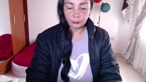 vivian_milf_paint online show from 11/15/25, 01:29