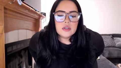 Snapshot of vivianaortega chatting on 03/04/25, 02:17 Vivi online show from 03/04/25, 02:17