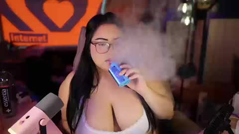 Snapshot of vivianaortega chatting on 09/24/25, 11:30 Vivi online show from 09/24/25, 11:30