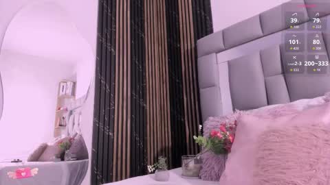 Vivi online show from 10/20/25, 12:05