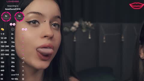 Snapshot of vivid_girls chatting on 01/20/25, 04:34 Nelly and Mari online show from 01/20/25, 04:34