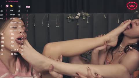 Snapshot of vivid_girls chatting on 01/22/25, 10:18 Nelly and Mari online show from 01/22/25, 10:18