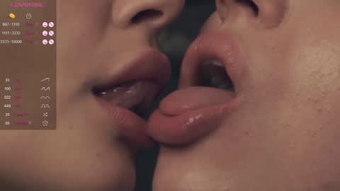 Snapshot of vivid_girls chatting on 01/27/25, 10:27 Nelly and Mari online show from 01/27/25, 10:27