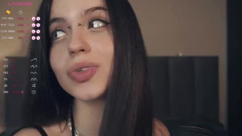 Snapshot of vivid_girls chatting on 02/21/25, 10:39 Nelly and Mari online show from 02/21/25, 10:39